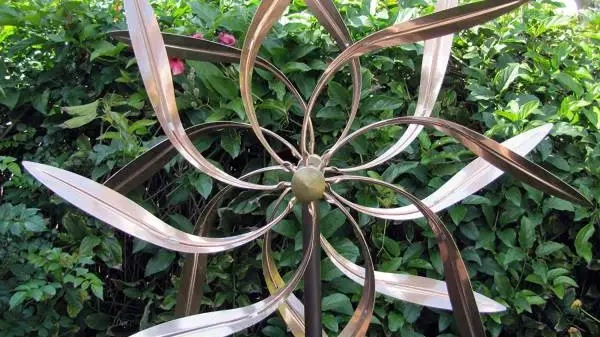 Stanwood Wind Sculpture Kinetic Copper Wind Sculpture, Dual Spinner Dancing Willow Leaves - Gardeners Yards